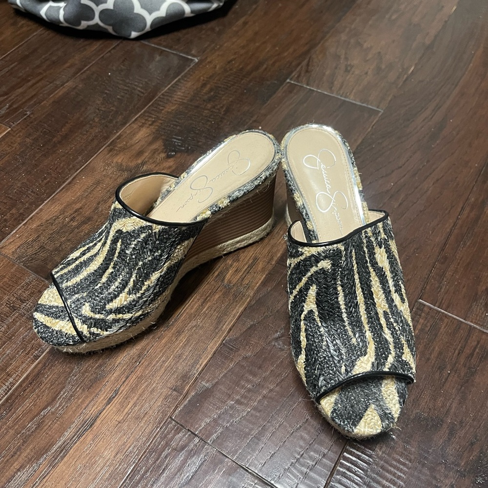 Jessica Simpson wedges size 8 1/2